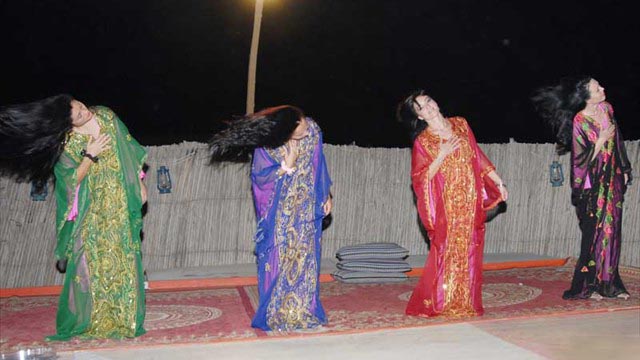 Khaleeji-dancers - available on special occasions